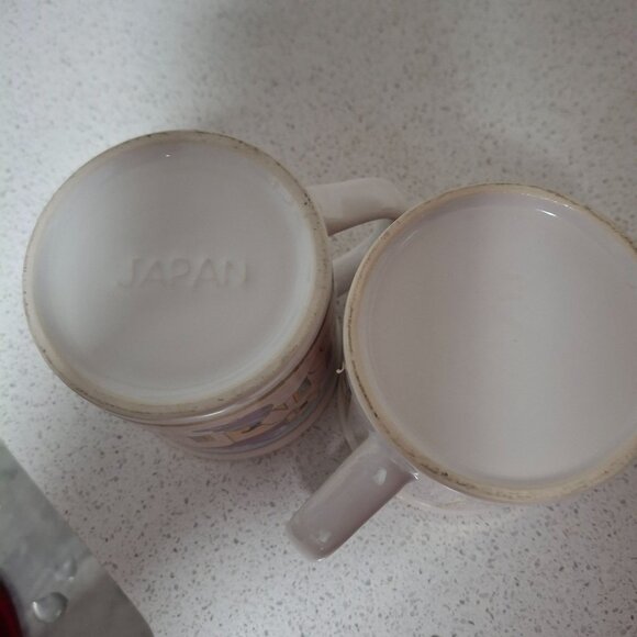 Vintage Japan Pueblo Village Scene Ceramic Coffee Mugs Pair Gold Trim 10 oz - Picture 5 of 5